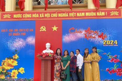 ĐẢNG VIÊN THAM GIA CHÀO CỜ MỪNG XUÂN MỚI GIÁP THÌN NĂM 2024